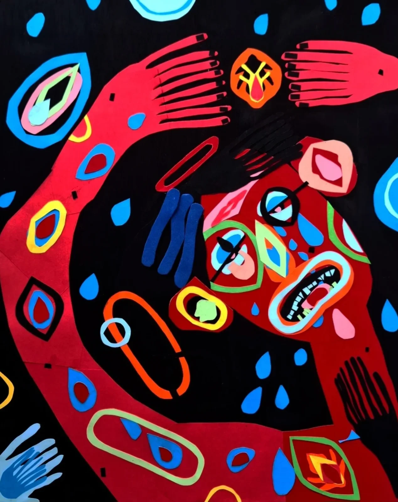 Composición de ojos, manos y gotas en rojo, azul y amarillo sobre fondo negro.